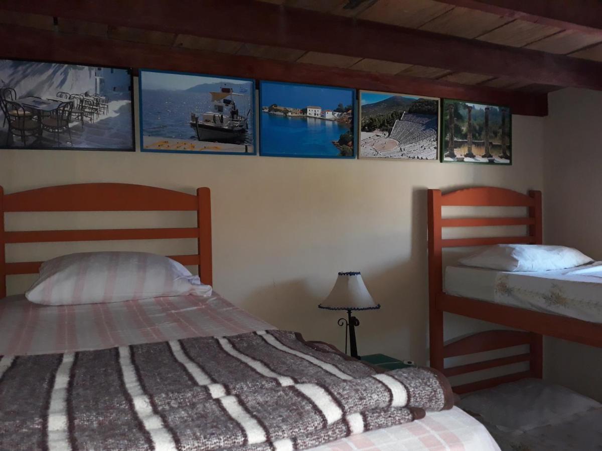 Los Aventureros Hostel Самайпата Екстериор снимка