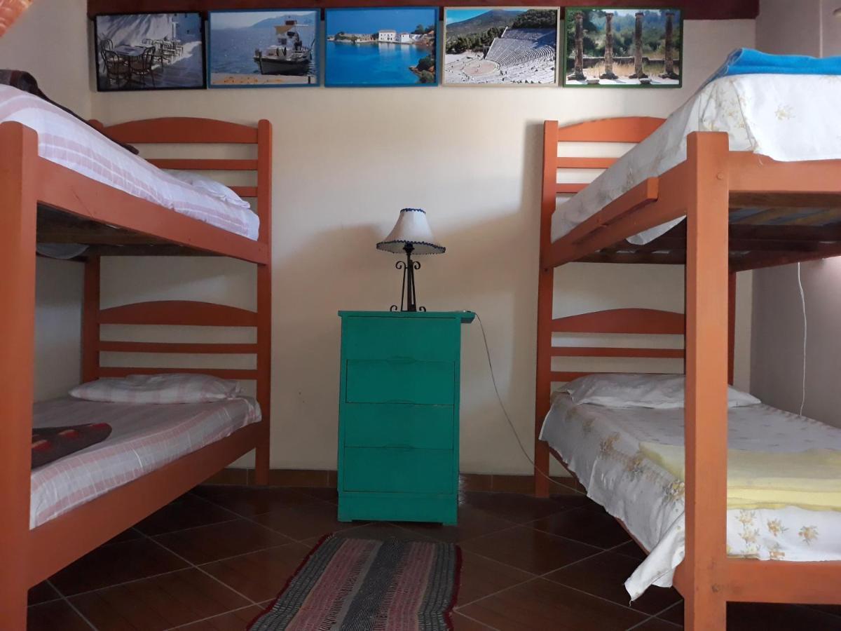 Los Aventureros Hostel Самайпата Екстериор снимка